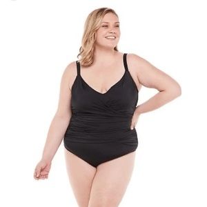 NWT EVRI Zoe Black Plus Size Faux-Wrap One Piece Swimsuit Size 4x